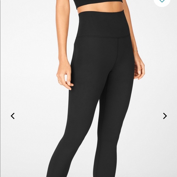 ✨2/$75 ✨ Fabletics Ultra High-Waisted PureLuxe Essential 7/8 legging - Picture 3 of 5